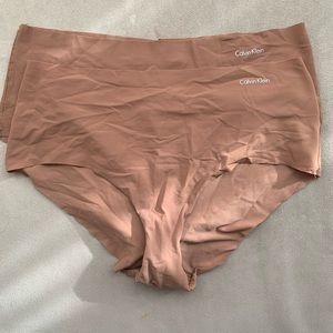 CARAMEL - Calvin Klein Invisibles Hipster